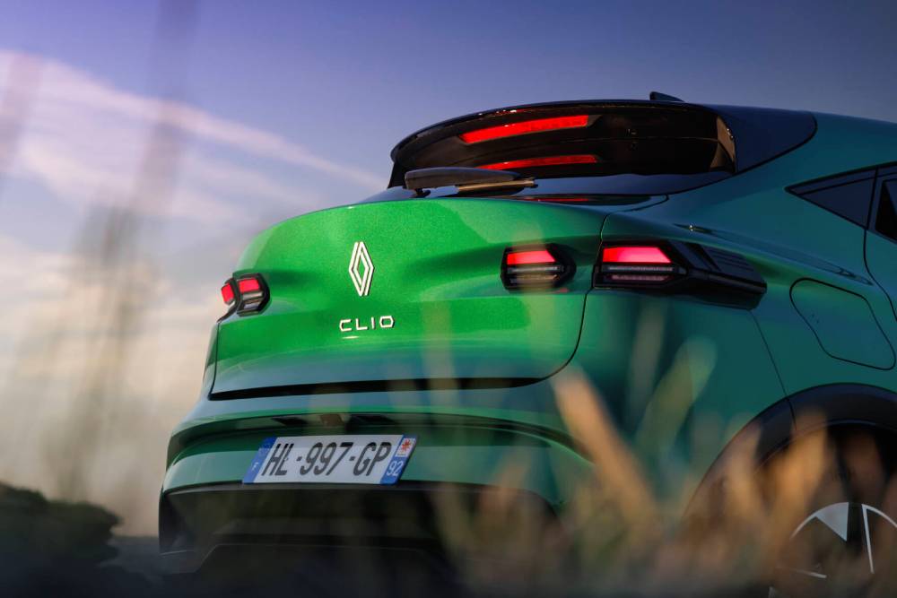 https://cdn.autogreeknews.gr/wp-content/uploads/2026/09/Renault-Clio-Eco-G-120-auto-7-1.jpg