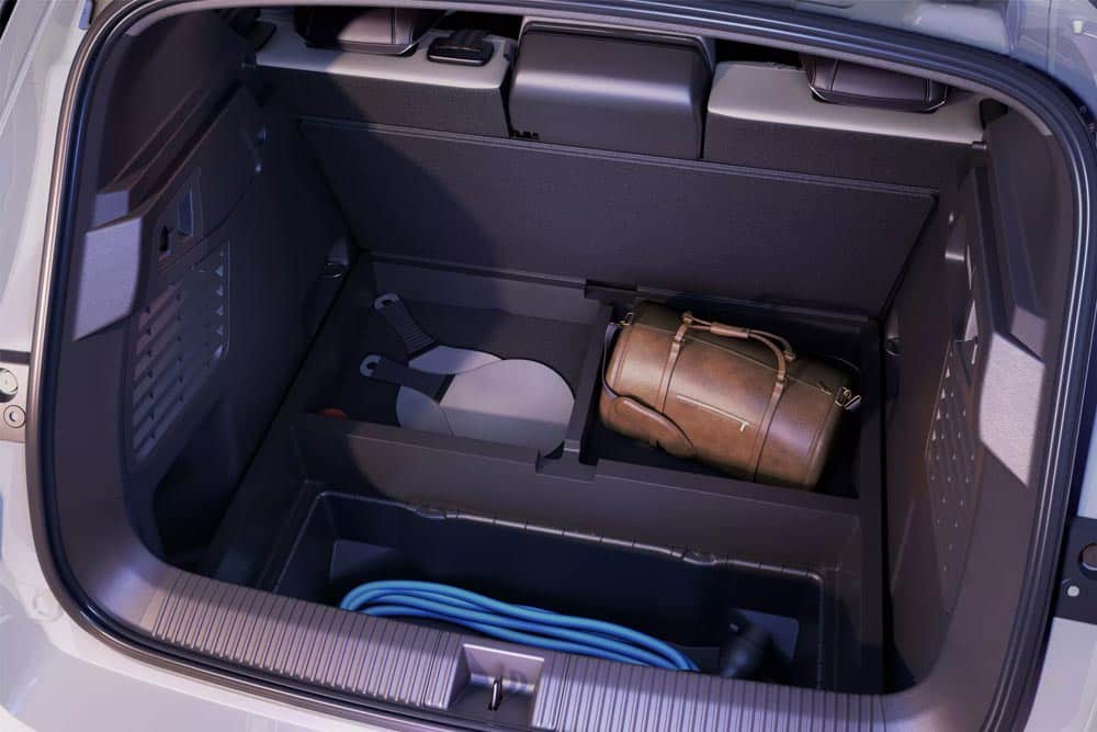 https://cdn.autogreeknews.gr/wp-content/uploads/2026/09/Renault-Scenic-2026-7.jpg