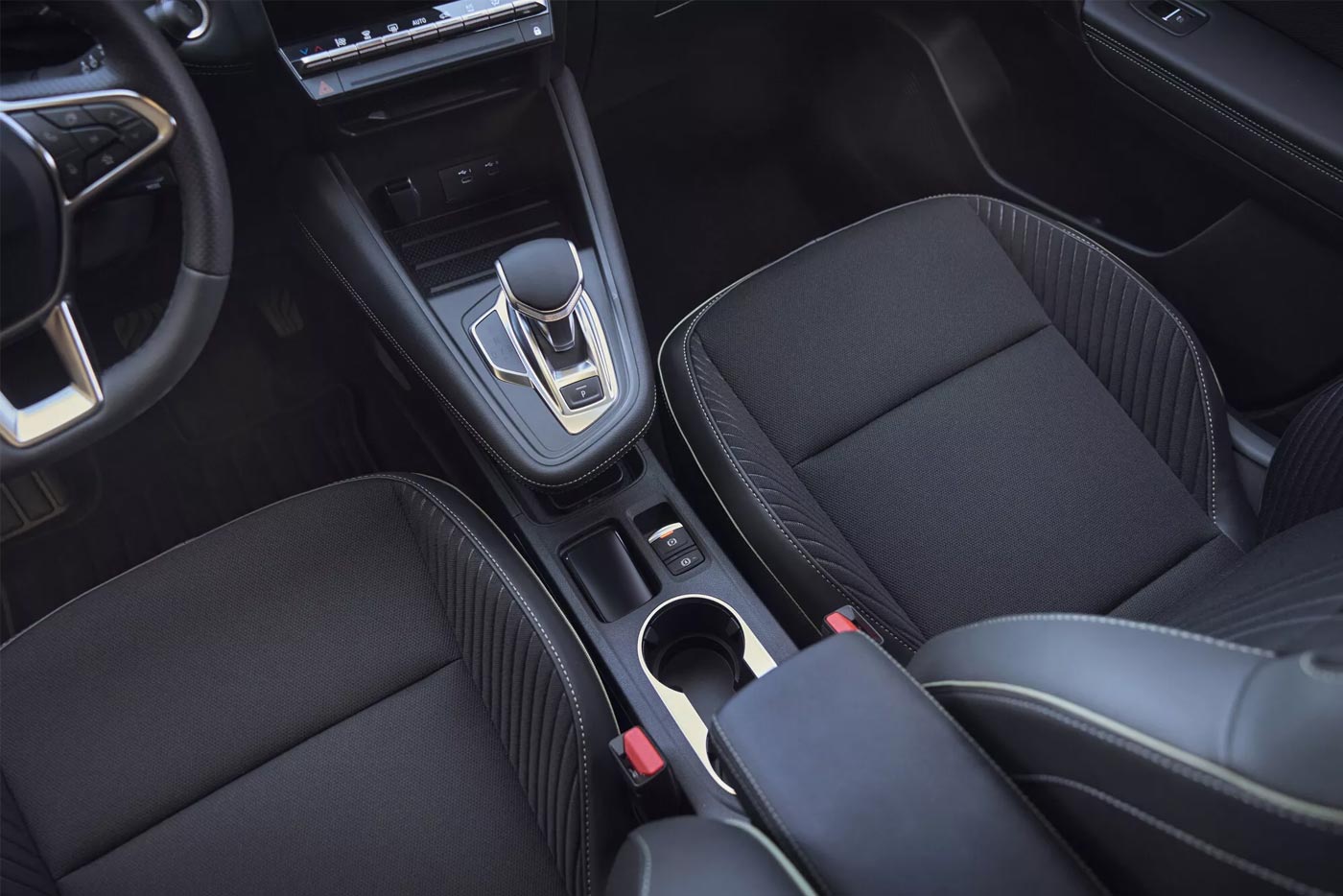 https://cdn.autogreeknews.gr/wp-content/uploads/2026/09/Renault-Symbioz-interior.jpg