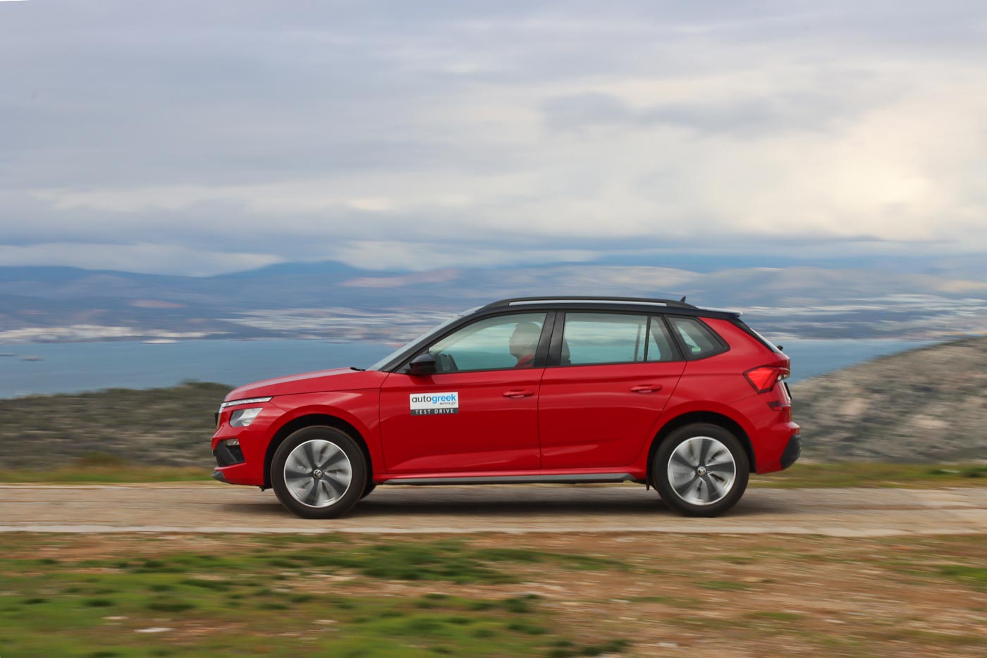 https://cdn.autogreeknews.gr/wp-content/uploads/2026/09/Skoda-Kamiq-side-1.jpg