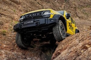 Tank-300-Hooke-Trail-Edition-4-2048×1153