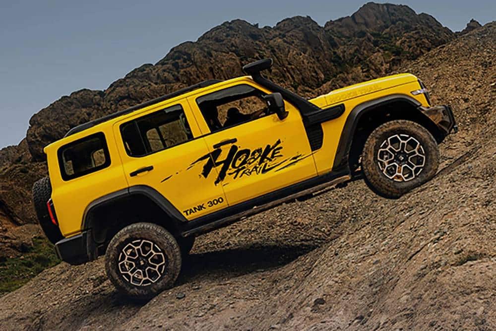 https://cdn.autogreeknews.gr/wp-content/uploads/2026/09/Tank-300-Hooke-Trail-Edition-5-2048x1153-1.jpg