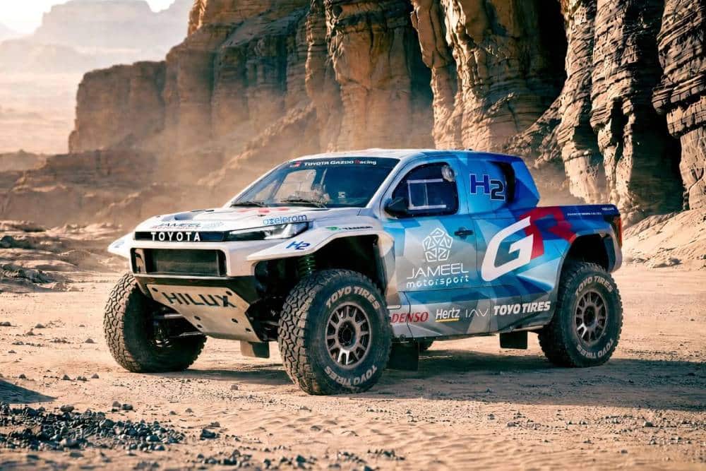 https://cdn.autogreeknews.gr/wp-content/uploads/2026/09/Toyota-DKR-GR-FC-Hilux-1-2048x1152-1.jpg