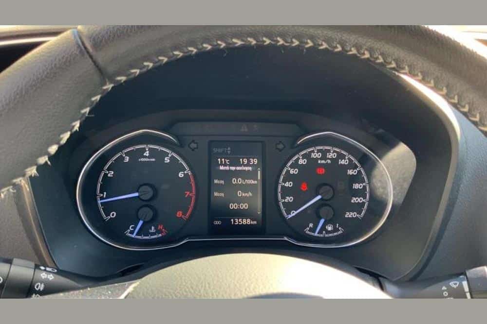 https://cdn.autogreeknews.gr/wp-content/uploads/2026/09/Toyota-Yaris-2018-used-7.jpg