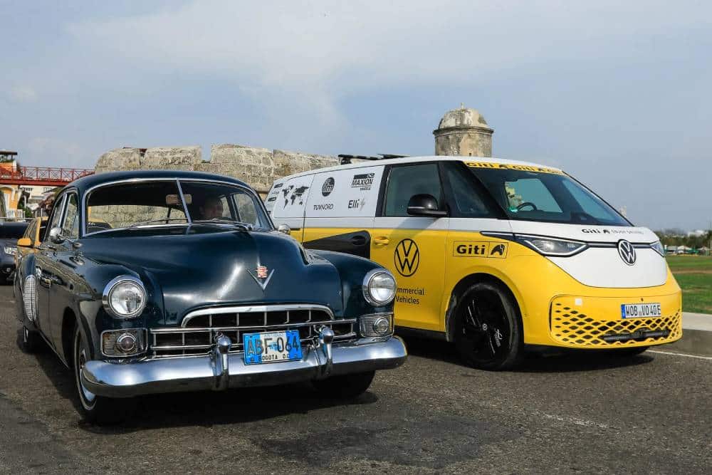 https://cdn.autogreeknews.gr/wp-content/uploads/2026/09/VW-ID.-Buzz-World-Tour-5.jpg