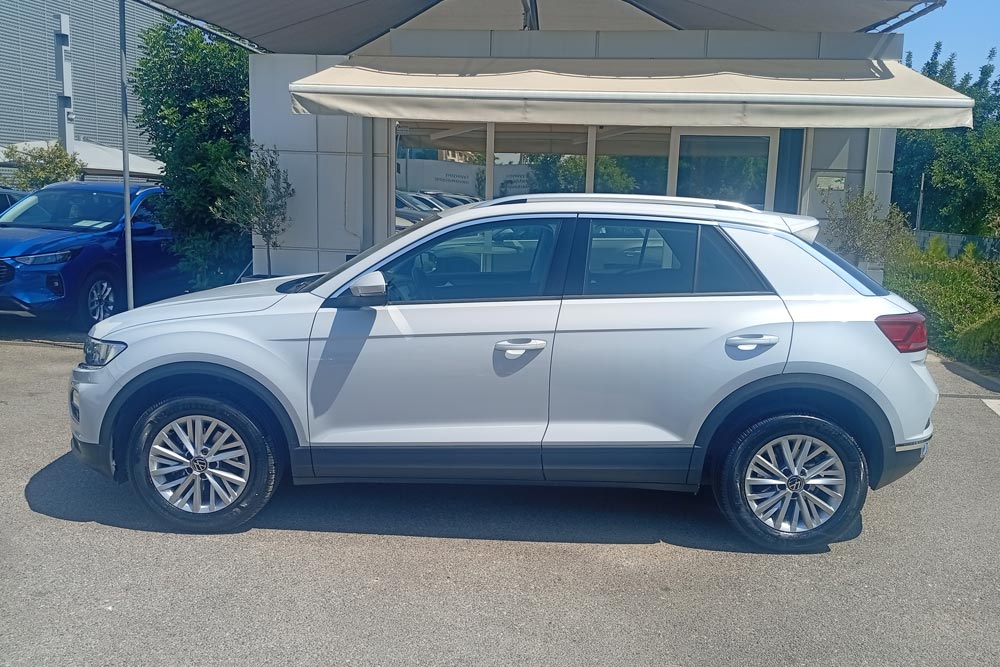 https://cdn.autogreeknews.gr/wp-content/uploads/2026/09/VW-T-Roc-2022-used-1.jpg