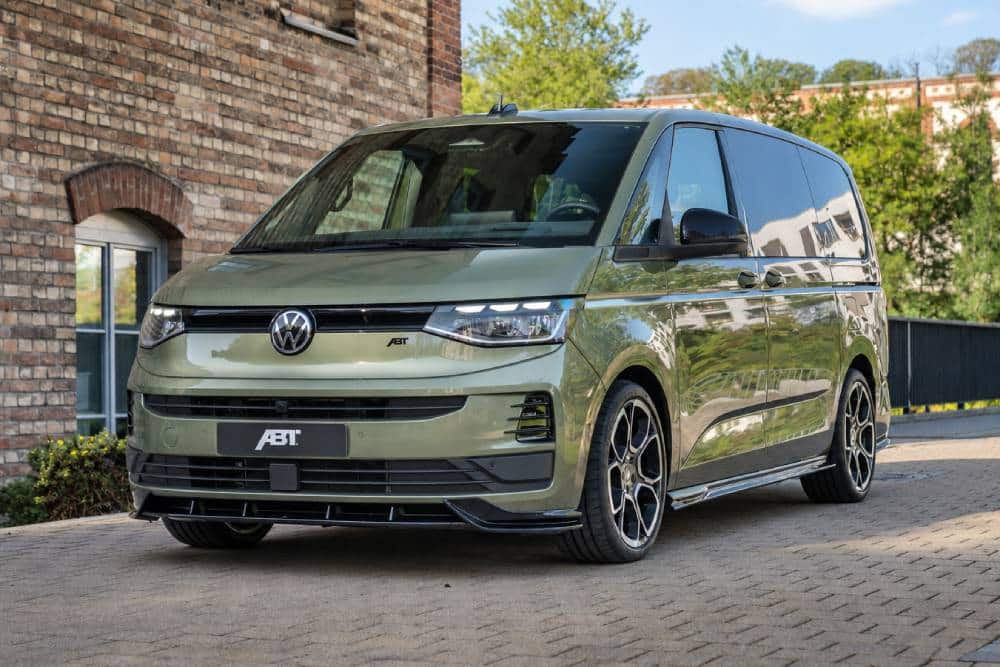 https://cdn.autogreeknews.gr/wp-content/uploads/2026/09/abt-vw-mutlivan.jpg