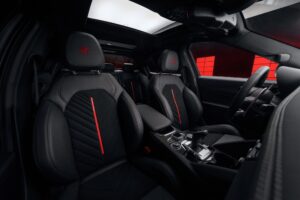 alfa-romeo-giulia-edizione-luna-rossa (2)_1000x667