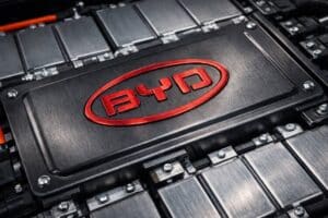 Η BYD ετοιμάζει solid state μπαταρία με 1.218 χλμ. αυτονομία