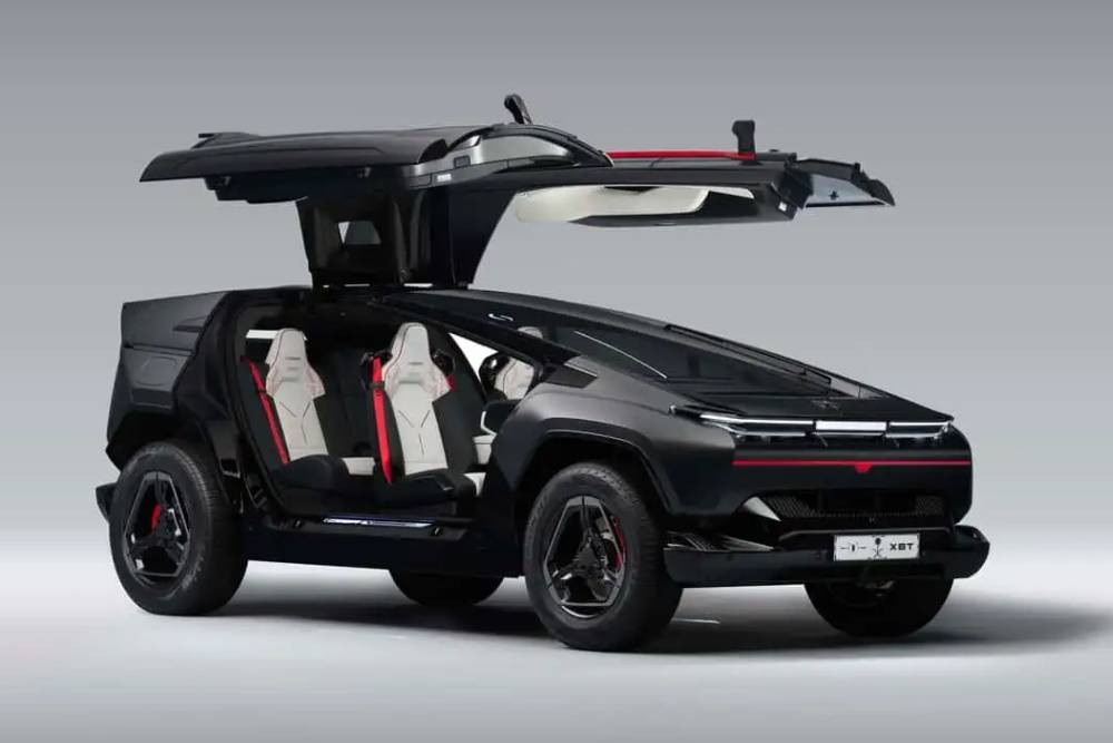 https://cdn.autogreeknews.gr/wp-content/uploads/2026/09/ceer-exobot-suv-3.jpg
