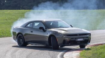 Νέο Dodge Charger 550 PS, AWD και πισωκίνητο με ένα κουμπί