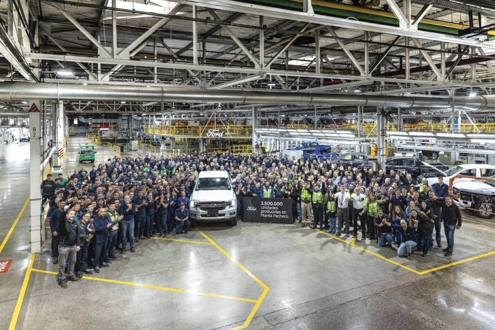 https://cdn.autogreeknews.gr/wp-content/uploads/2026/09/ford-pachecco-plant-10.jpg