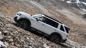 Ρεκόρ Γκίνες με το «καλημέρα» το νέο Freelander