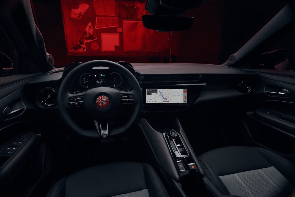 https://cdn.autogreeknews.gr/wp-content/uploads/2026/09/junior-edizione-luna-rossa-3_1000x667.jpg