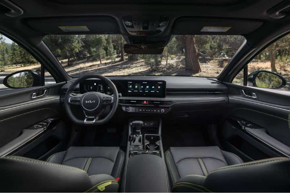 https://cdn.autogreeknews.gr/wp-content/uploads/2026/09/kia-k5-my27-4.jpg