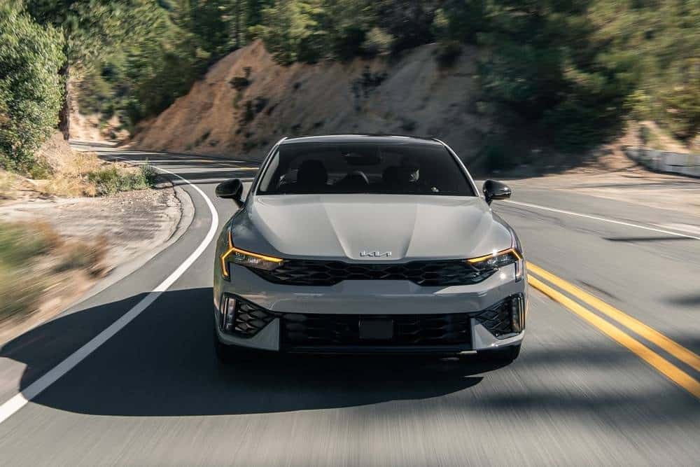 https://cdn.autogreeknews.gr/wp-content/uploads/2026/09/kia-k5-my27-6.jpg