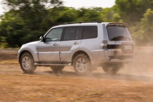 mitsubishi_pajero_5-door_311