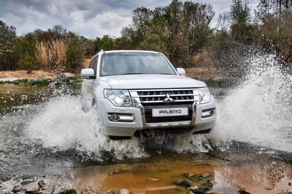 https://cdn.autogreeknews.gr/wp-content/uploads/2026/09/mitsubishi_pajero_5-door_za-spec_12.jpg