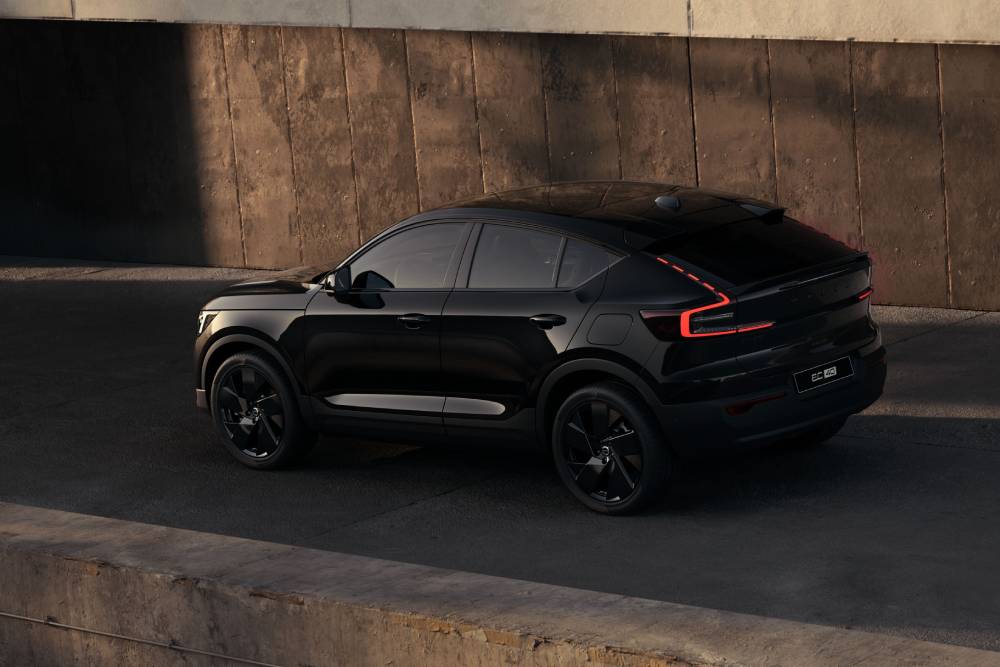 https://cdn.autogreeknews.gr/wp-content/uploads/2026/09/new-volvo-xc40-and-ec40-10.jpg
