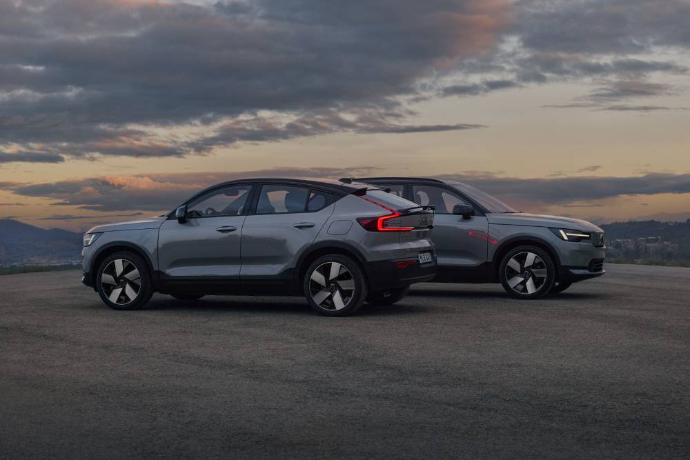 https://cdn.autogreeknews.gr/wp-content/uploads/2026/09/new-volvo-xc40-and-ec40-13.jpg