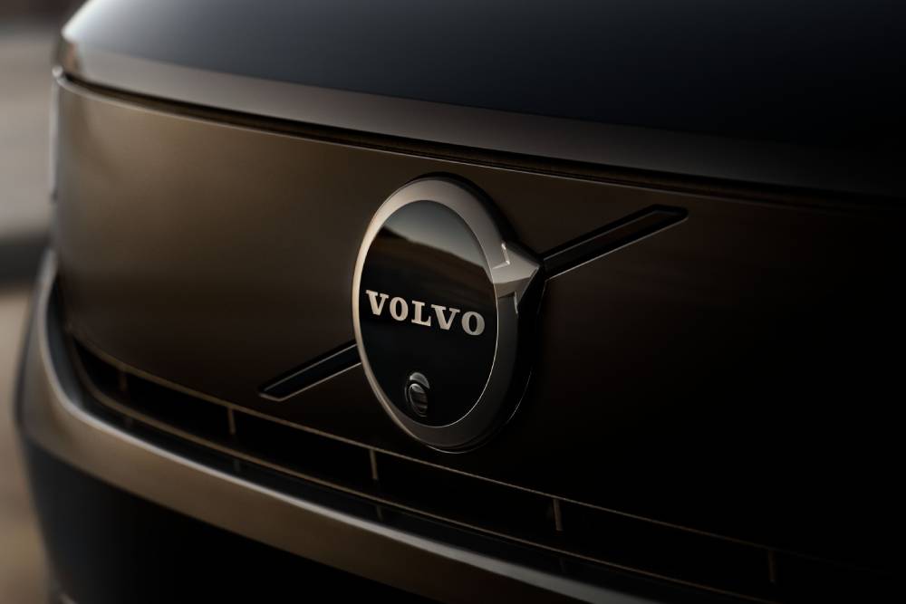 https://cdn.autogreeknews.gr/wp-content/uploads/2026/09/new-volvo-xc40-and-ec40-9.jpg