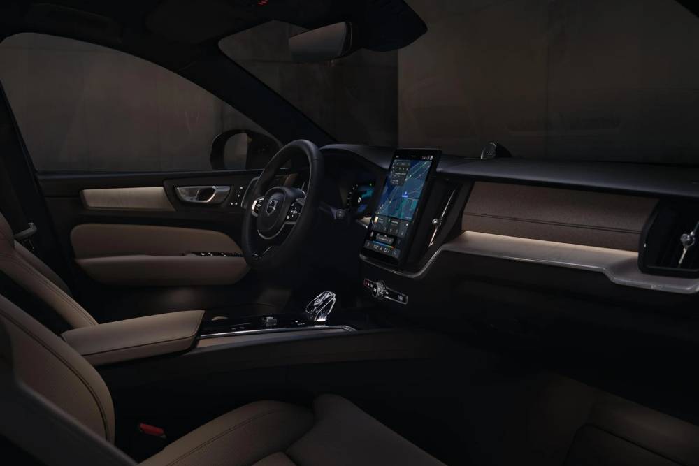 https://cdn.autogreeknews.gr/wp-content/uploads/2026/09/new-volvo-xc60-and-xc90-7.jpg