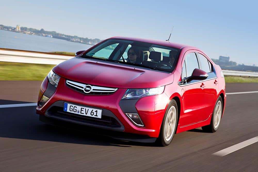 https://cdn.autogreeknews.gr/wp-content/uploads/2026/09/opel-ampera-2011.jpg