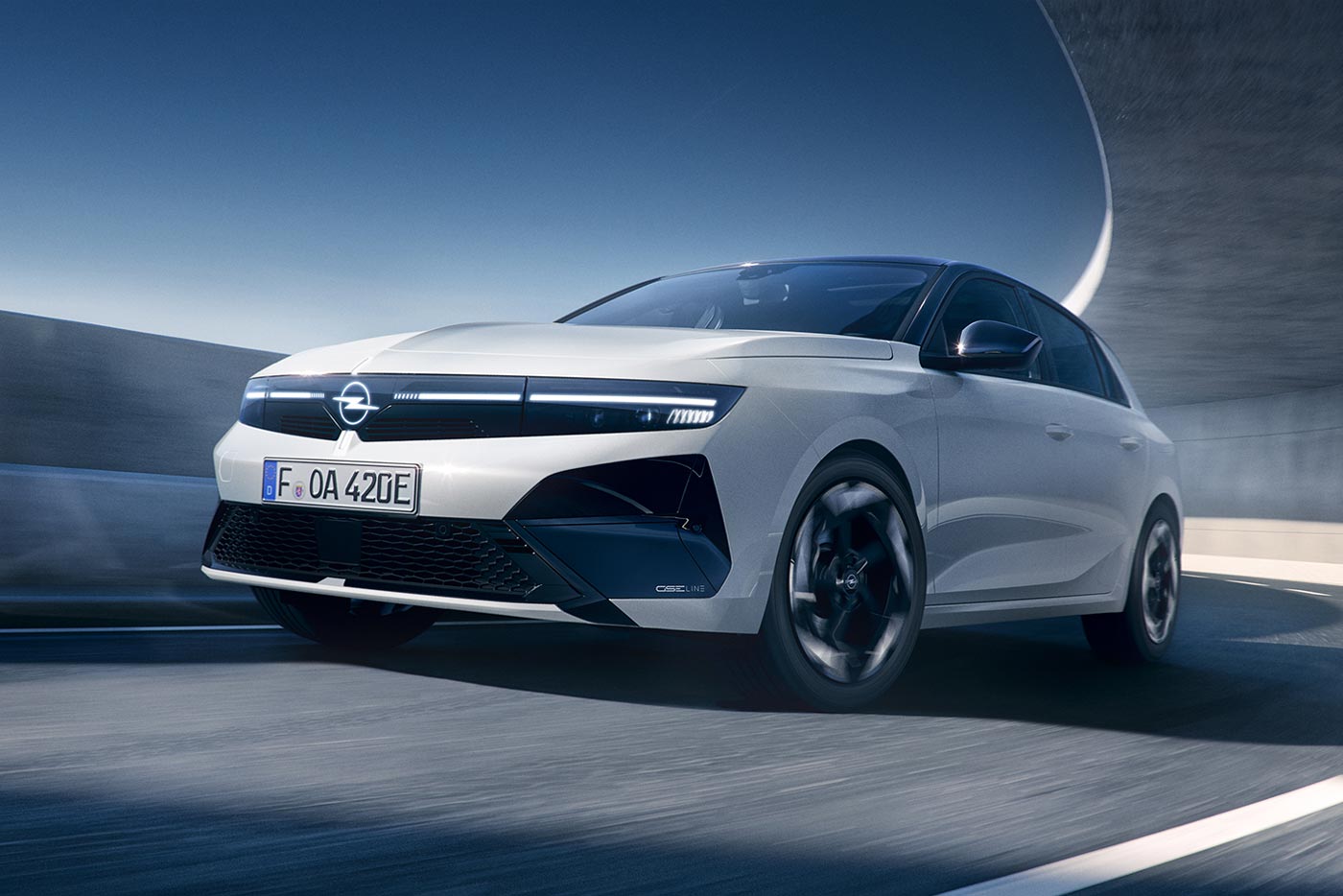 https://cdn.autogreeknews.gr/wp-content/uploads/2026/09/opel-astra-gse-line.jpg