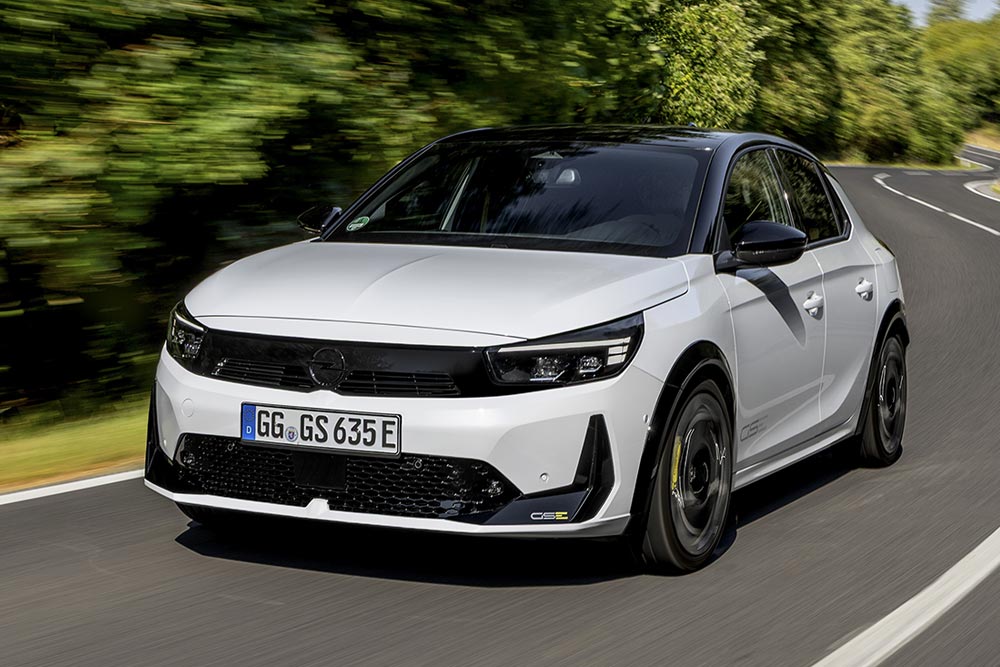 https://cdn.autogreeknews.gr/wp-content/uploads/2026/09/opel-corsa-gse.jpg