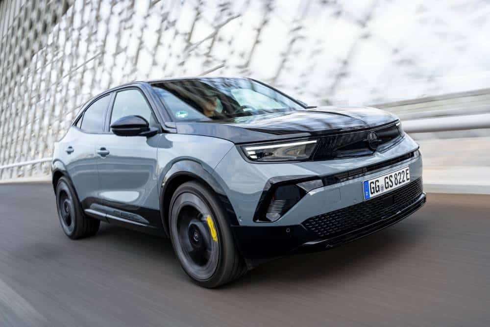 https://cdn.autogreeknews.gr/wp-content/uploads/2026/09/opel-mokka-coffee-5.jpg