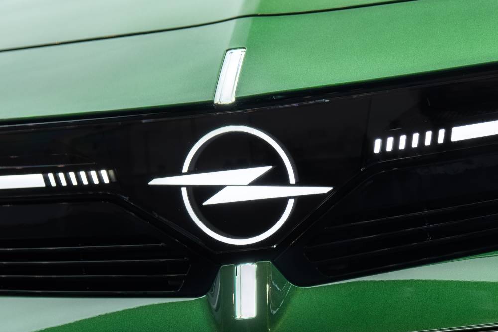 https://cdn.autogreeknews.gr/wp-content/uploads/2026/09/opel_astra_electric_sports_tourer6.jpg