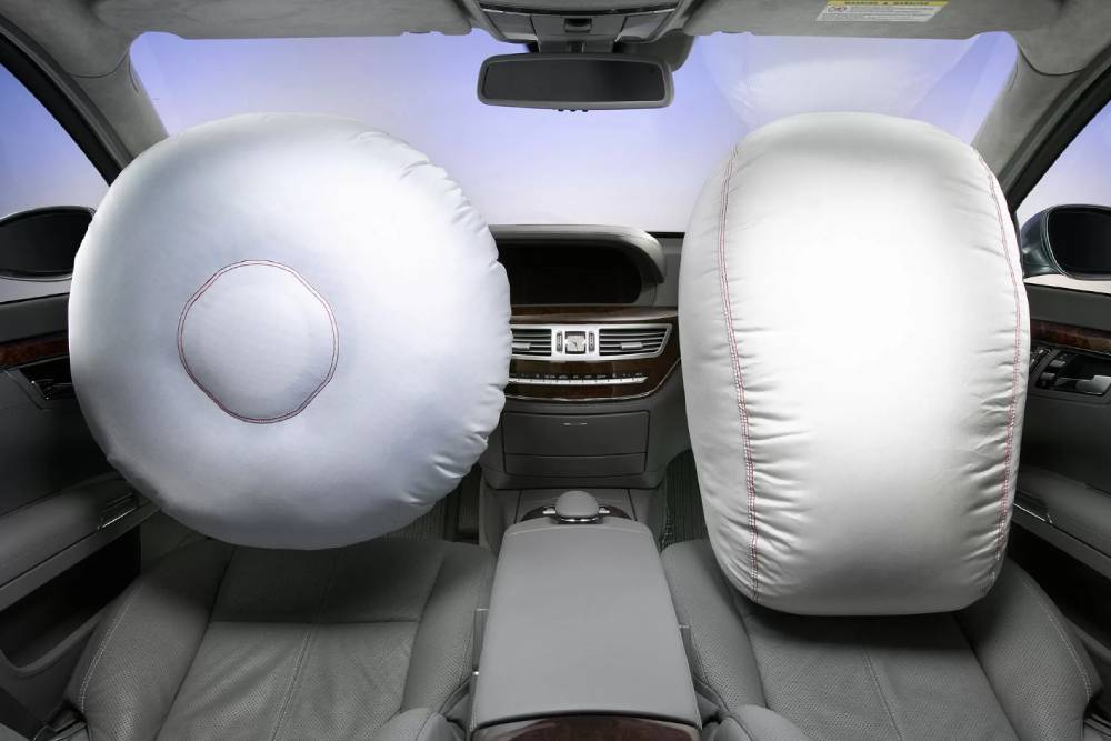 https://cdn.autogreeknews.gr/wp-content/uploads/2026/09/srs-airbag-04.jpg