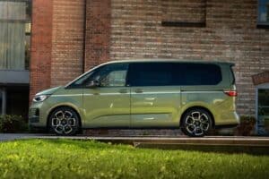 volkswagen-commercial-vehicles-and-abt-give-the-mu (1)
