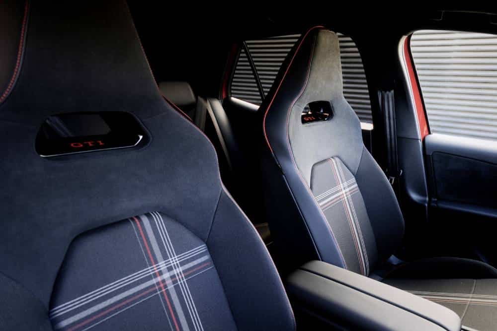 https://cdn.autogreeknews.gr/wp-content/uploads/2026/09/vw-id.3-gti-official-2-1.jpg