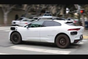 waymo robotaxi drive 03