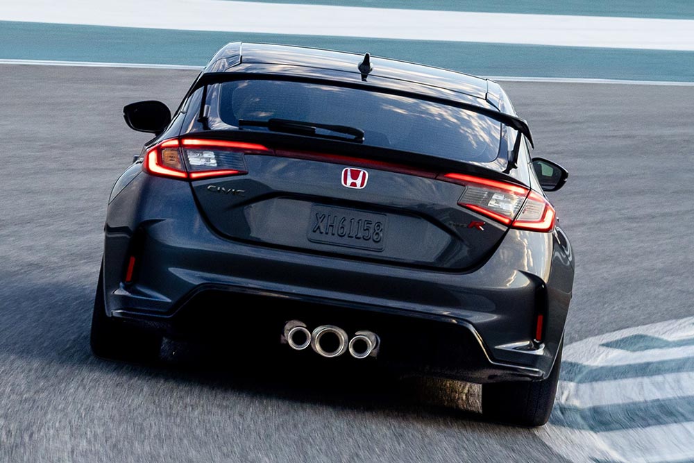 https://cdn.autogreeknews.gr/wp-content/uploads/2026/10/05-2027-Honda-Civic-Type-R.jpg