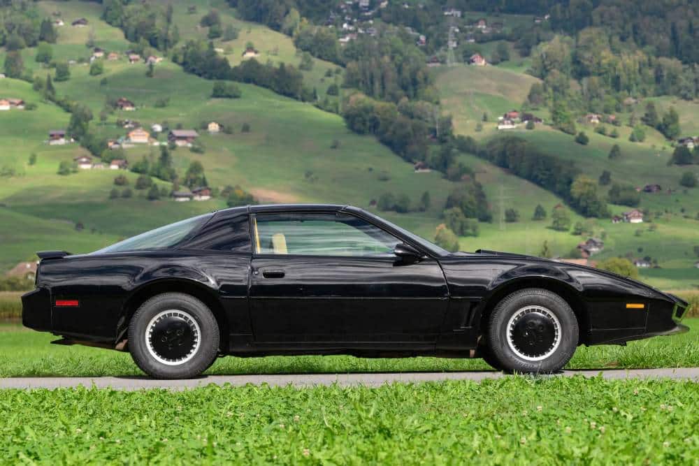 https://cdn.autogreeknews.gr/wp-content/uploads/2026/10/1982-pontiac-firebird-trans-am-knight-rider-13.jpg