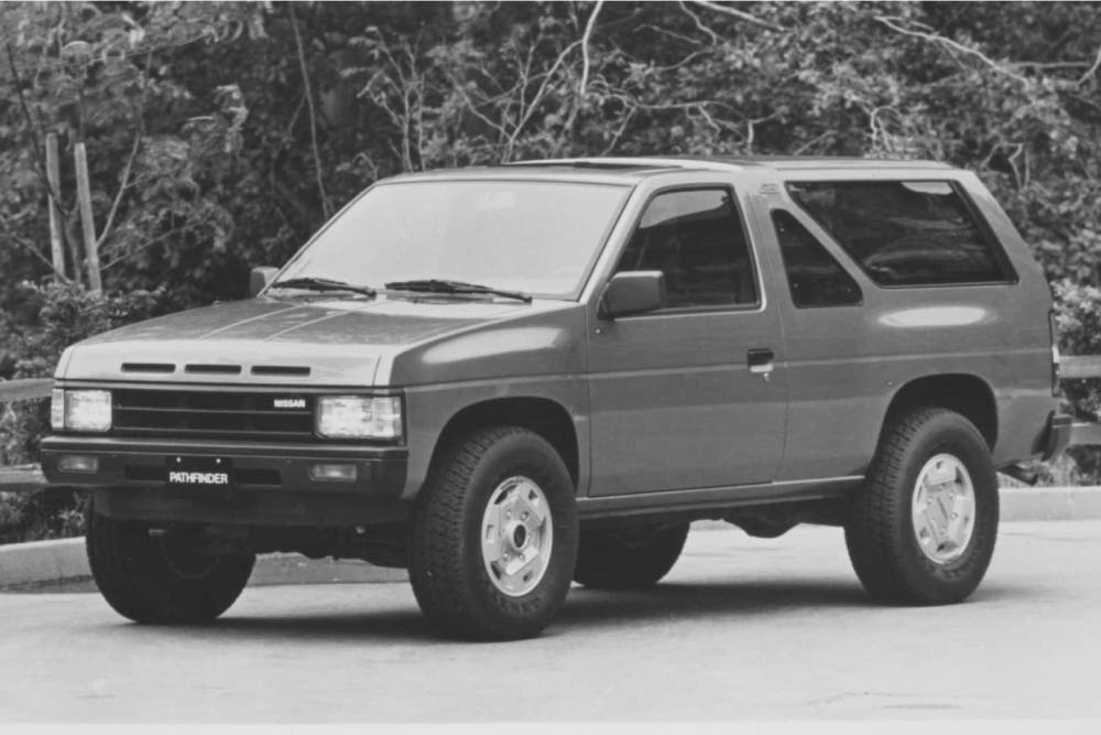 https://cdn.autogreeknews.gr/wp-content/uploads/2026/10/1987-nissan-pathfinder-1.jpg