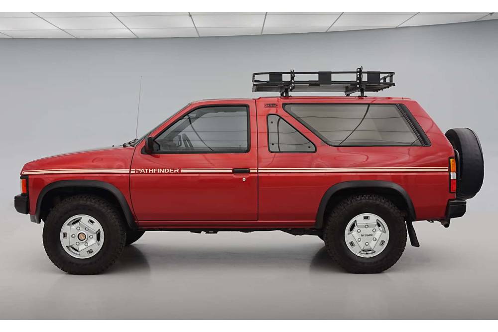 https://cdn.autogreeknews.gr/wp-content/uploads/2026/10/1987-nissan-pathfinder-2.jpg
