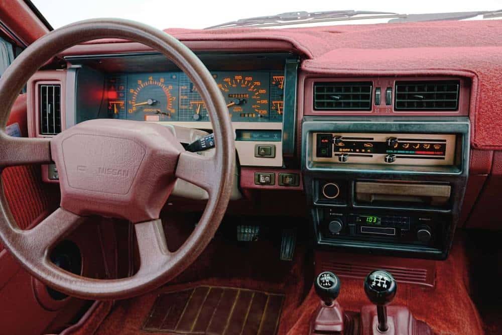 https://cdn.autogreeknews.gr/wp-content/uploads/2026/10/1987-nissan-pathfinder.jpg