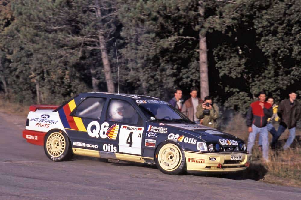 https://cdn.autogreeknews.gr/wp-content/uploads/2026/10/1991_Ford_Sierra_Cosworth_75-1.jpg
