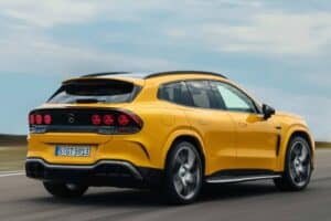 2028-mercedes-amg-gt-suv (4)