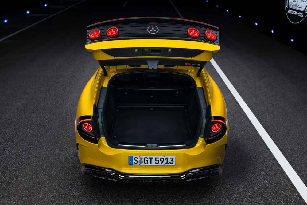 https://cdn.autogreeknews.gr/wp-content/uploads/2026/10/2028-mercedes-amg-gt-suv-6.jpg