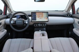 Aion UT interior (1)