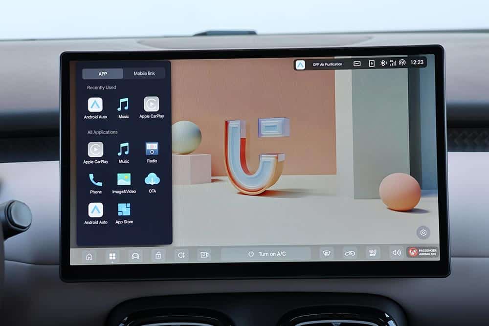 https://cdn.autogreeknews.gr/wp-content/uploads/2026/10/Aion-UT-interior-15.jpg