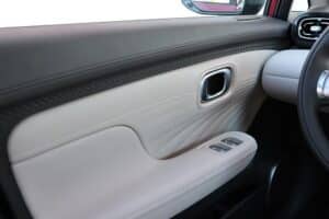 Aion UT interior (3)
