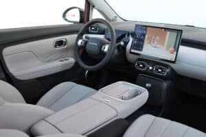 Aion UT interior (5)