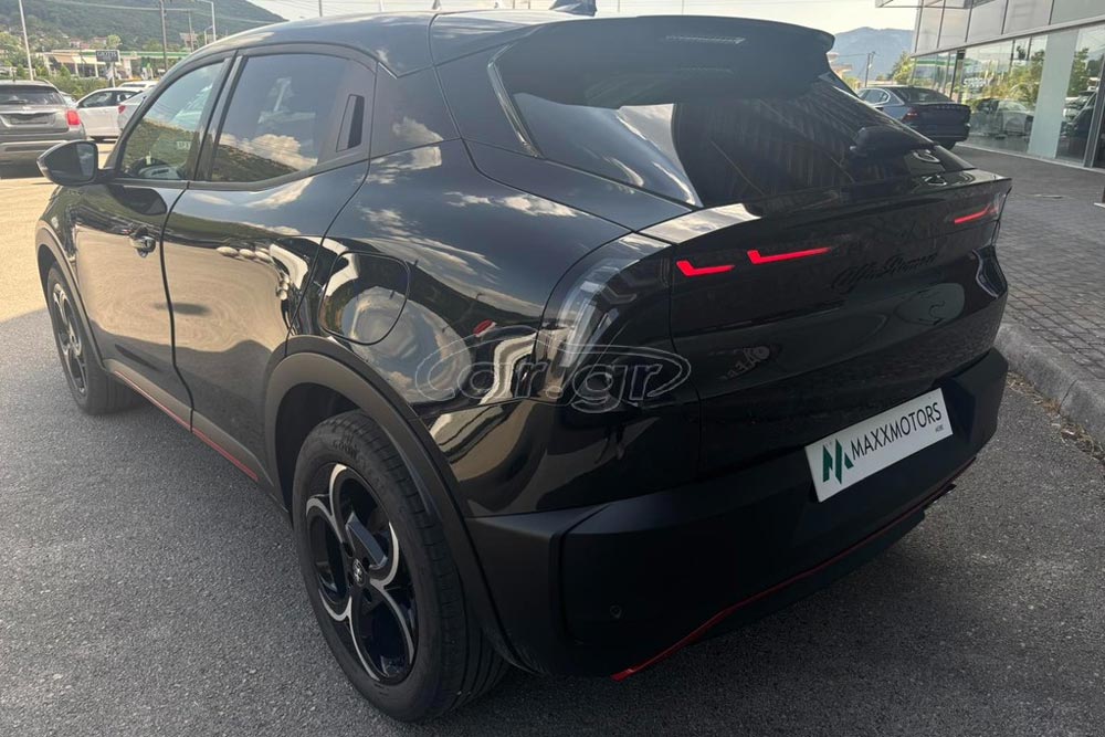 https://cdn.autogreeknews.gr/wp-content/uploads/2026/10/Alfa-Romeo-Junior-used-3.jpg