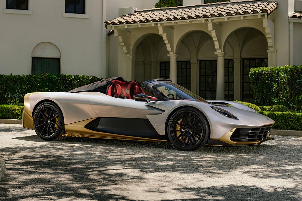 https://cdn.autogreeknews.gr/wp-content/uploads/2026/10/Aston-Martin-Valhalla-Spider_15.jpg