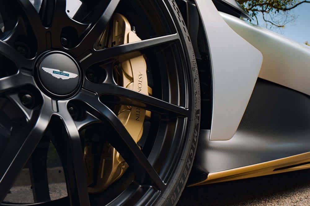 https://cdn.autogreeknews.gr/wp-content/uploads/2026/10/Aston-Martin-Valhalla-Spider_24.jpg